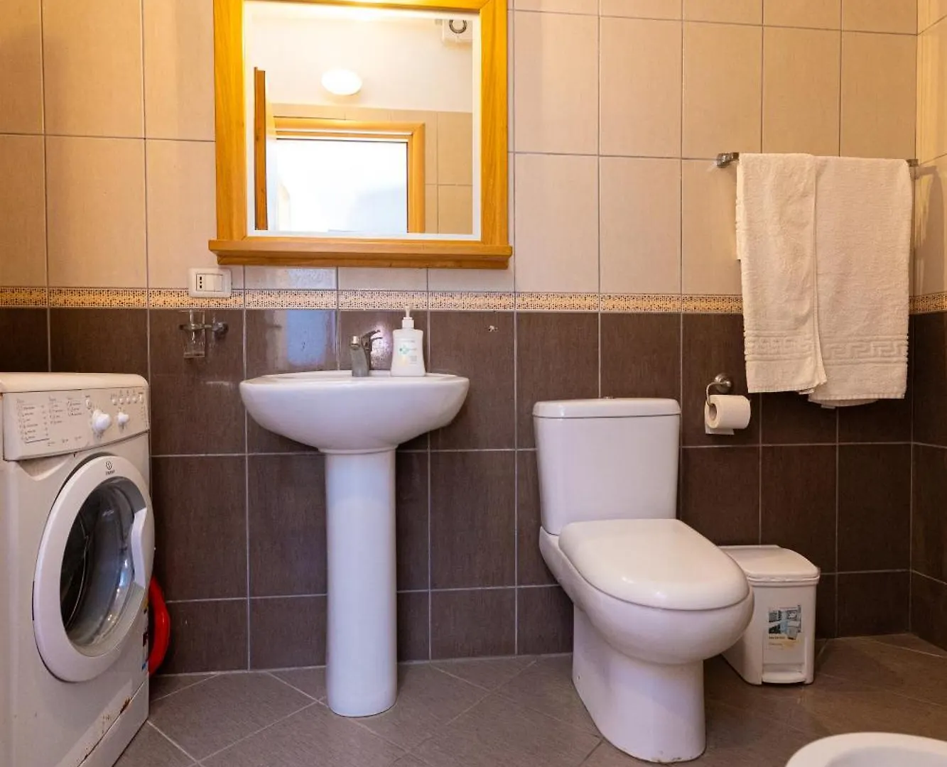 Lucas Apartments Rental Vlore 0*,