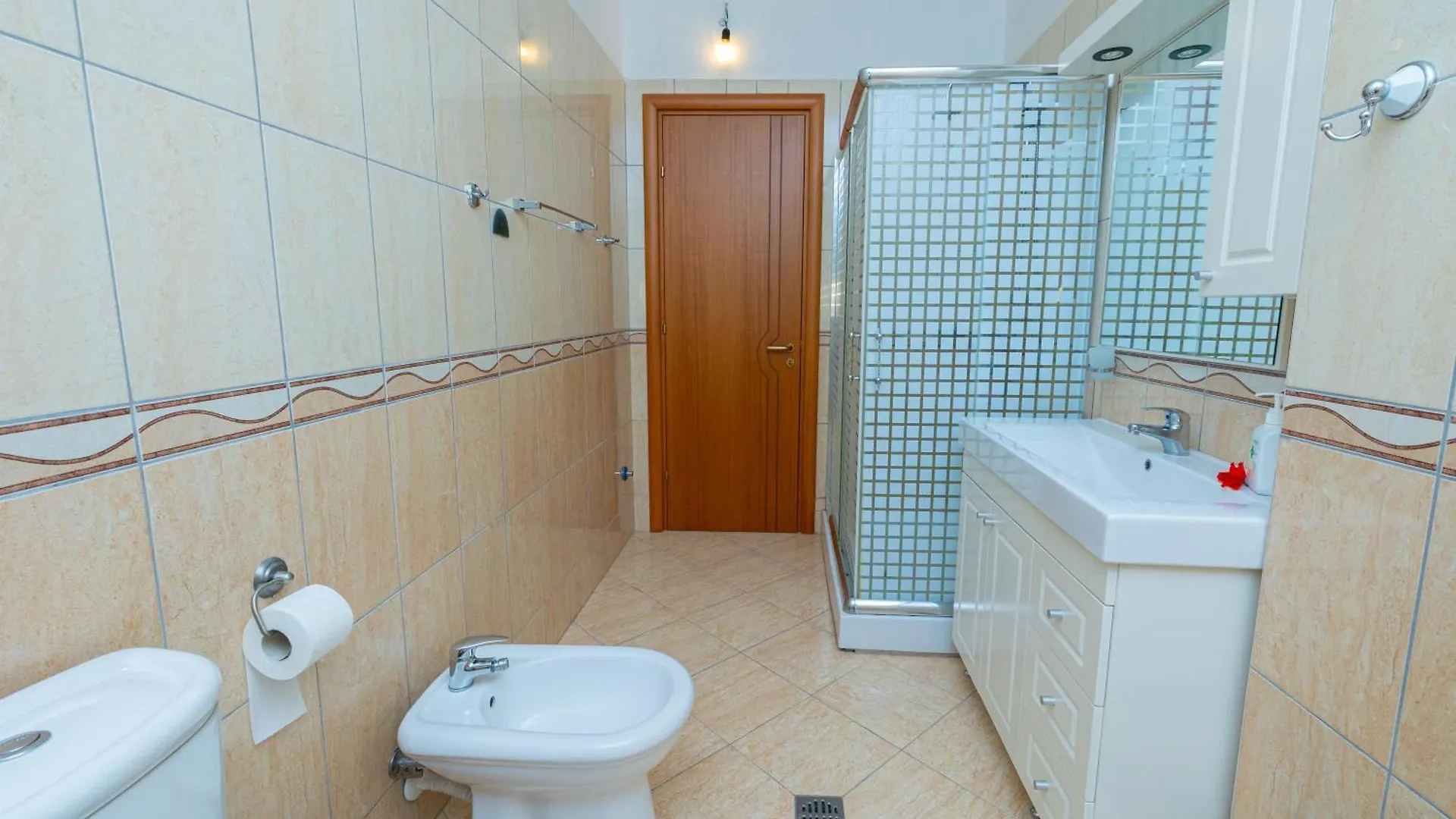 Lucas Apartments Rental Vlore